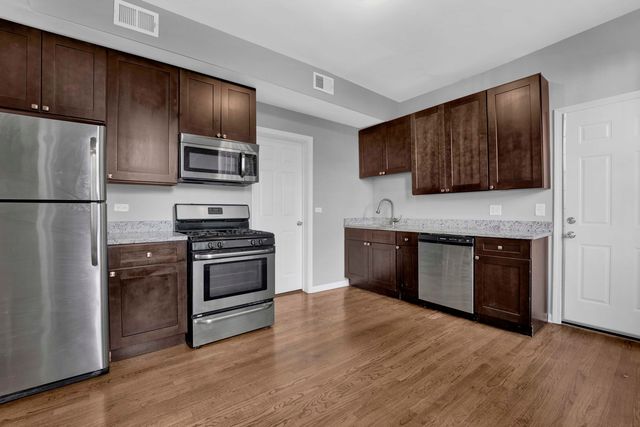 3340 S Carpenter Street 1R, Chicago, IL 60608