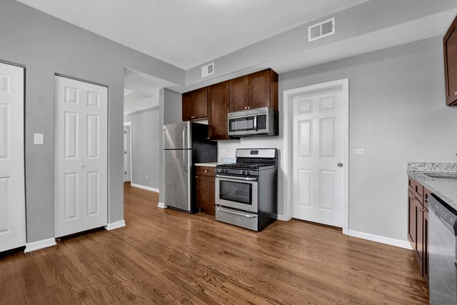 3340 S Carpenter Street 1R, Chicago, IL 60608