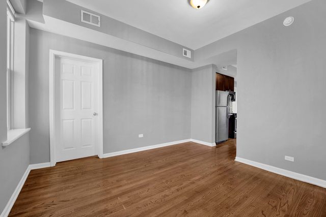 3340 S Carpenter Street 1R, Chicago, IL 60608