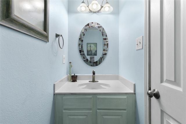 1409 Bregenz Lane, Lewisville, TX 75067