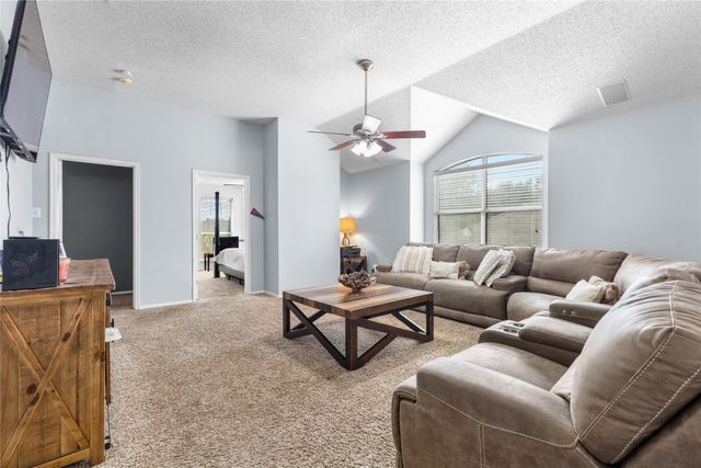 1409 Bregenz Lane, Lewisville, TX 75067