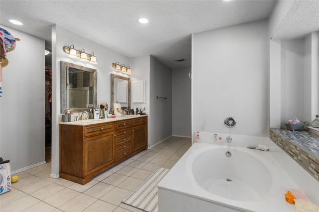 1409 Bregenz Lane, Lewisville, TX 75067