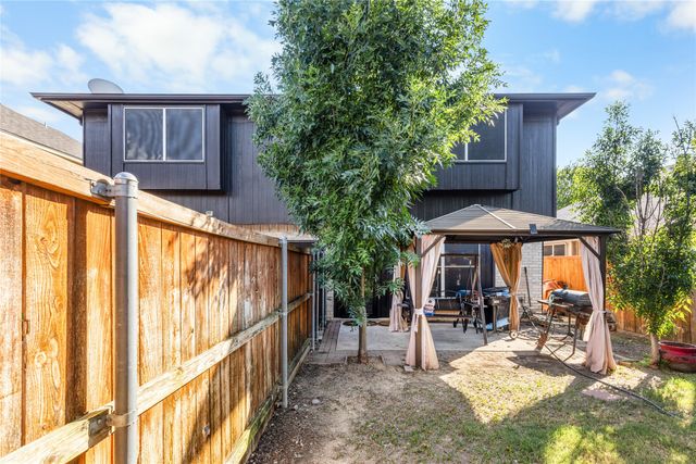 1409 Bregenz Lane, Lewisville, TX 75067