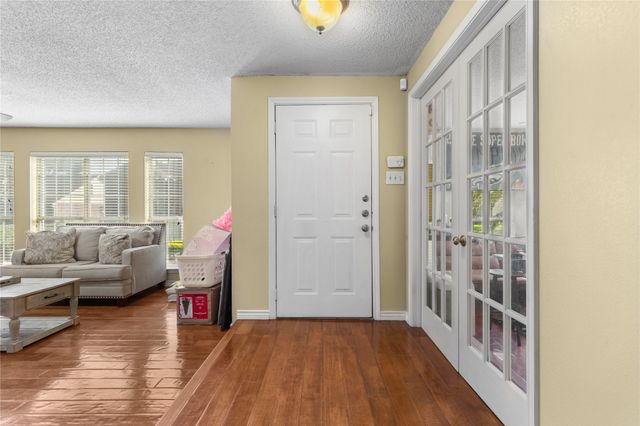 1409 Bregenz Lane, Lewisville, TX 75067