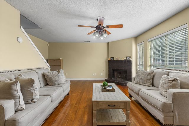 1409 Bregenz Lane, Lewisville, TX 75067