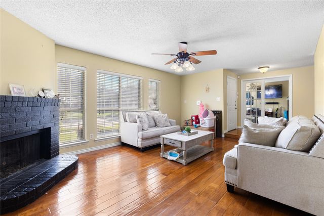 1409 Bregenz Lane, Lewisville, TX 75067