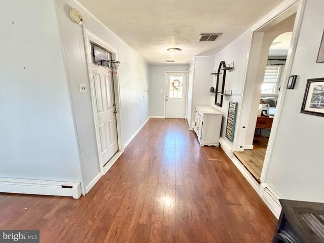 728 WALNUT ST, Florence, NJ 08518