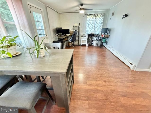 728 WALNUT ST, Florence, NJ 08518