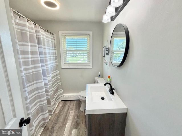 728 WALNUT ST, Florence, NJ 08518