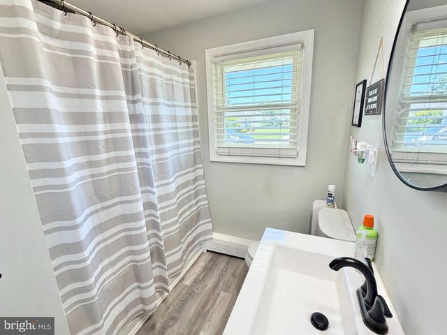 728 WALNUT ST, Florence, NJ 08518