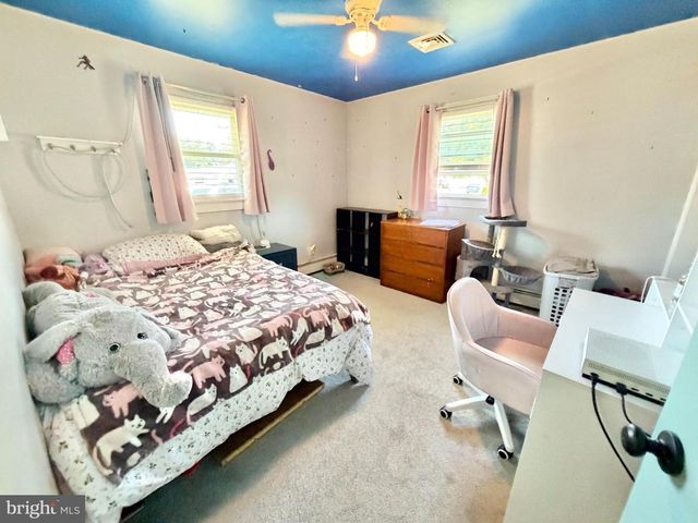 728 WALNUT ST, Florence, NJ 08518