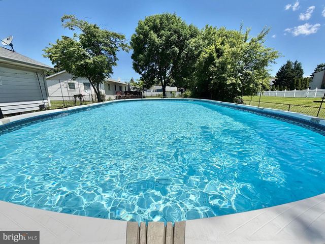 728 WALNUT ST, Florence, NJ 08518