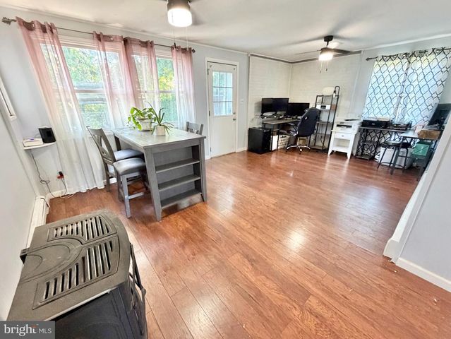 728 WALNUT ST, Florence, NJ 08518