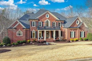 420 Lafayette Close, Roswell, GA 30075