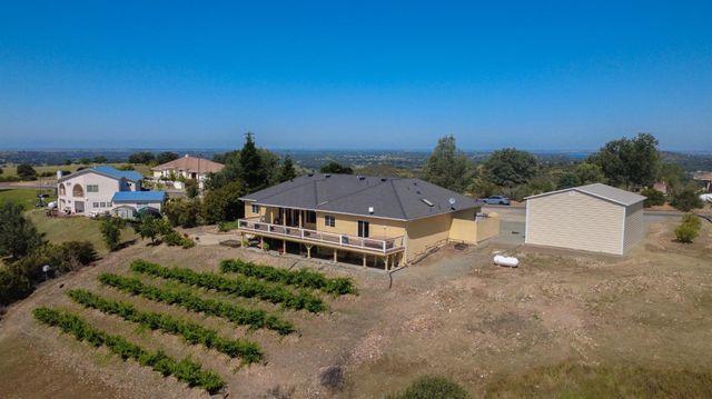 3235 Hagen Rd, Valley Springs, CA 95252