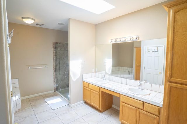 3235 Hagen Rd, Valley Springs, CA 95252