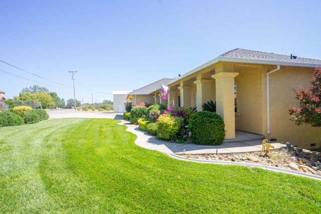 3235 Hagen Rd, Valley Springs, CA 95252