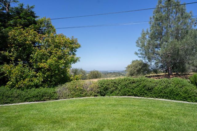 3235 Hagen Rd, Valley Springs, CA 95252