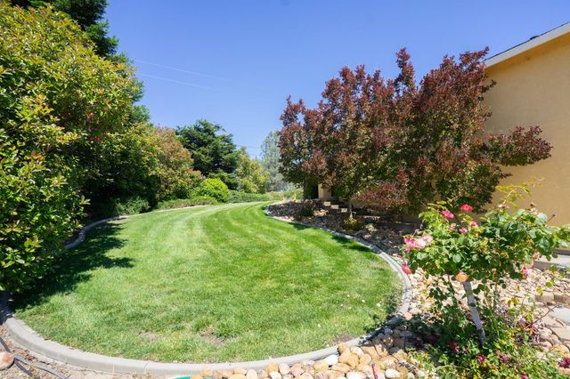 3235 Hagen Rd, Valley Springs, CA 95252