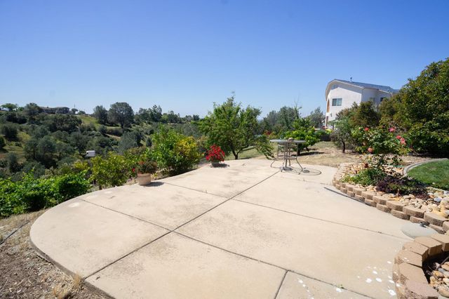 3235 Hagen Rd, Valley Springs, CA 95252