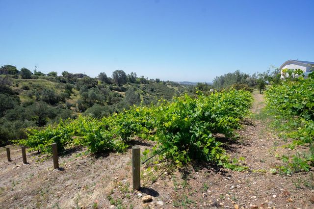 3235 Hagen Rd, Valley Springs, CA 95252