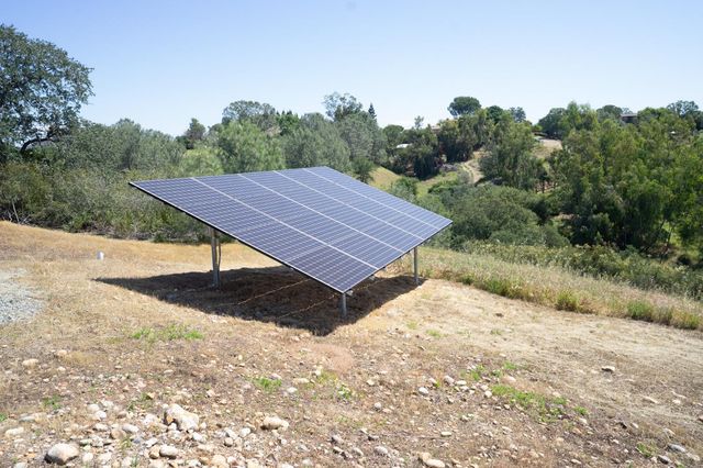 3235 Hagen Rd, Valley Springs, CA 95252