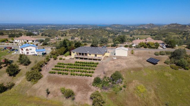 3235 Hagen Rd, Valley Springs, CA 95252