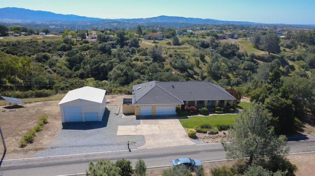 3235 Hagen Rd, Valley Springs, CA 95252