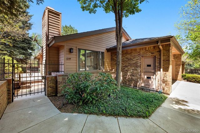 7500 E Dartmouth Avenue 9, Denver, CO 80231