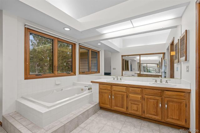 7500 E Dartmouth Avenue 9, Denver, CO 80231