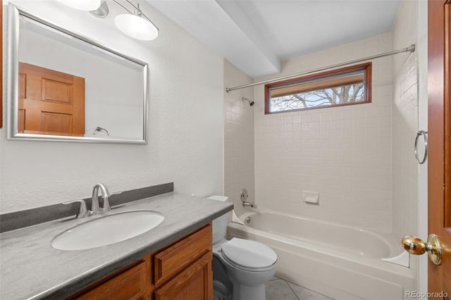 7500 E Dartmouth Avenue 9, Denver, CO 80231