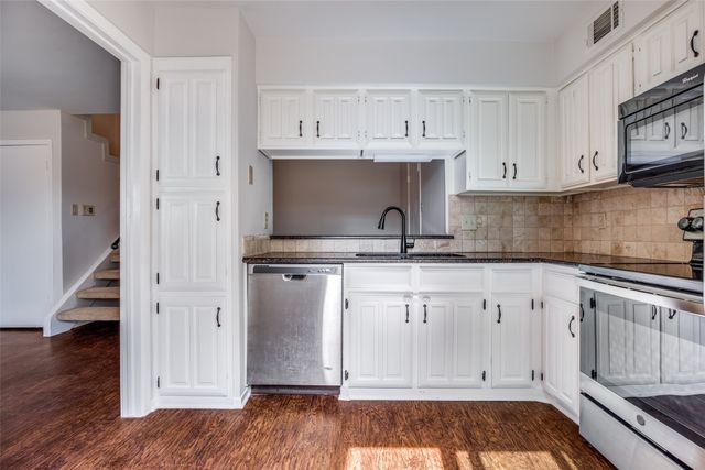 333 Melrose Drive 14D, Richardson, TX 75080