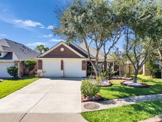 12416 Shady Brook Dr, Pearland, TX 77584