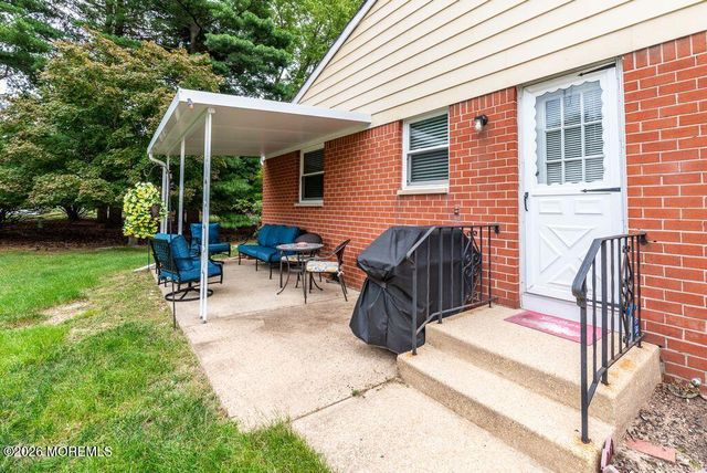 9 A Homestead Drive, Whiting, NJ 08759
