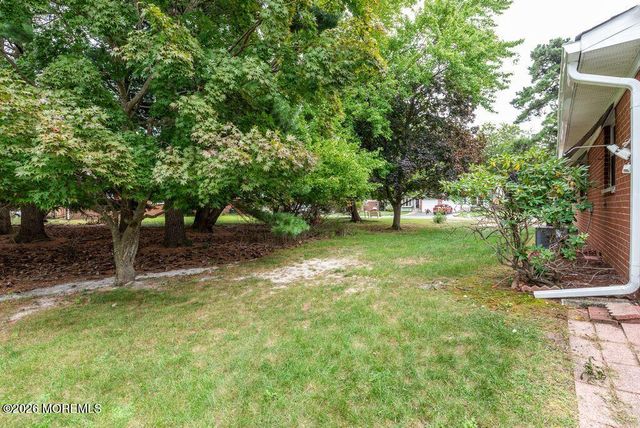 9 A Homestead Drive, Whiting, NJ 08759