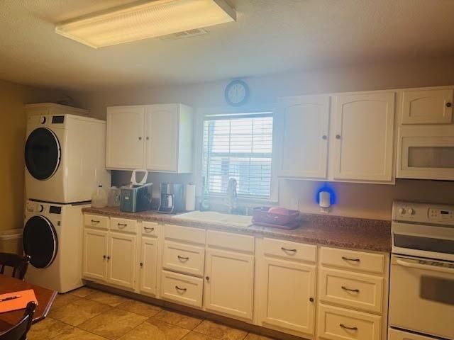 5487 Fairview Dr, Bridge City, TX 77630