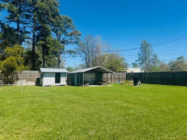 5487 Fairview Dr, Bridge City, TX 77630