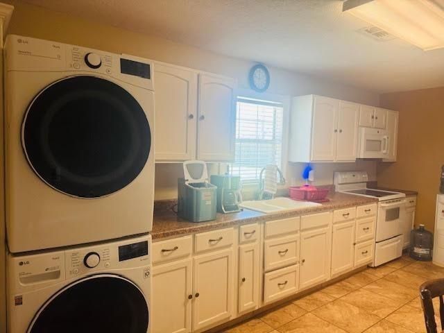 5487 Fairview Dr, Bridge City, TX 77630