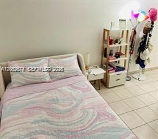 8906 W Flagler St 216, Miami, FL 33174