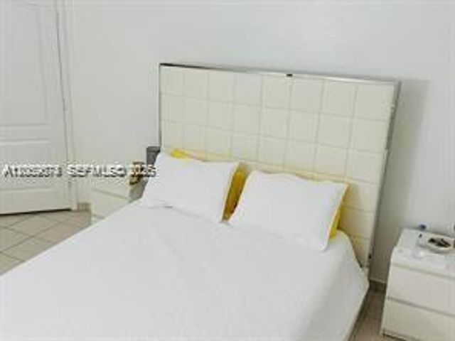 8906 W Flagler St 216, Miami, FL 33174