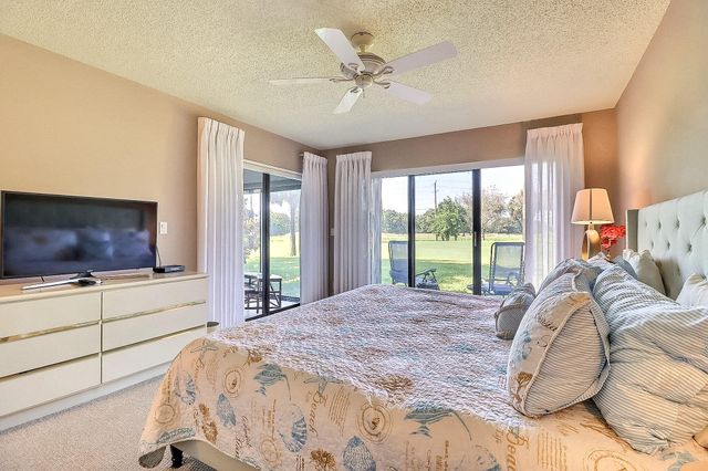 5172 S Fountains Dr Drive S, Lake Worth, FL 33467