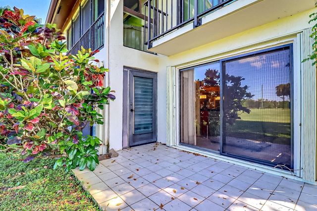 5172 S Fountains Dr Drive S, Lake Worth, FL 33467