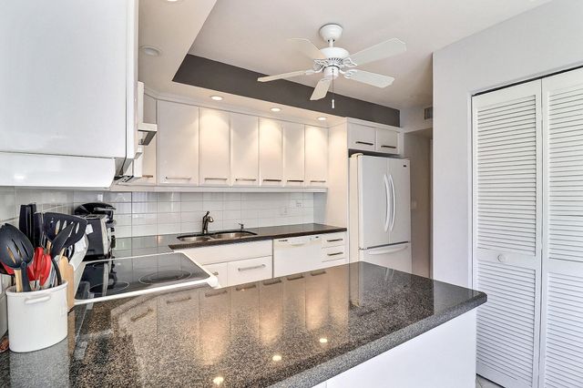 5172 S Fountains Dr Drive S, Lake Worth, FL 33467