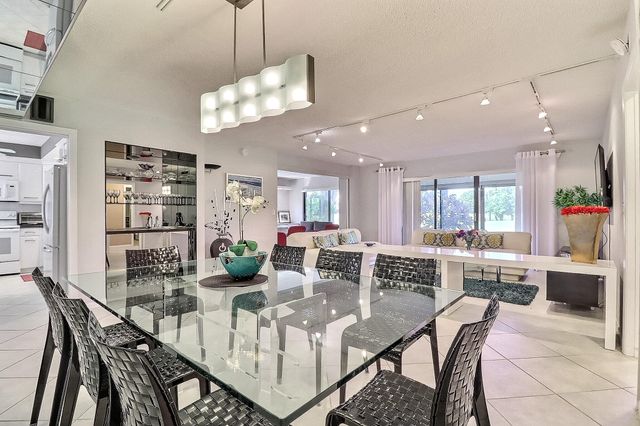 5172 S Fountains Dr Drive S, Lake Worth, FL 33467