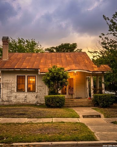 717 Kayton, San Antonio, TX 78210