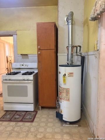 717 Kayton, San Antonio, TX 78210