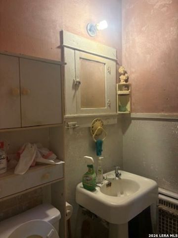 717 Kayton, San Antonio, TX 78210