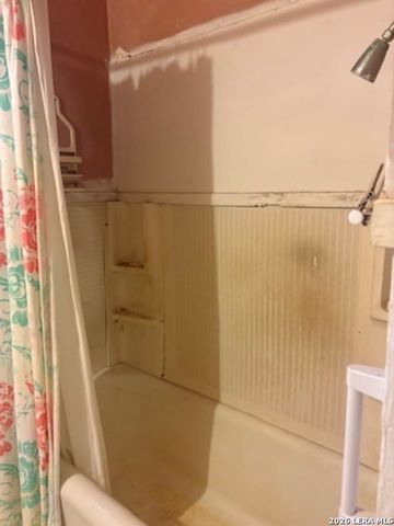 717 Kayton, San Antonio, TX 78210