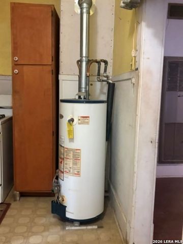 717 Kayton, San Antonio, TX 78210