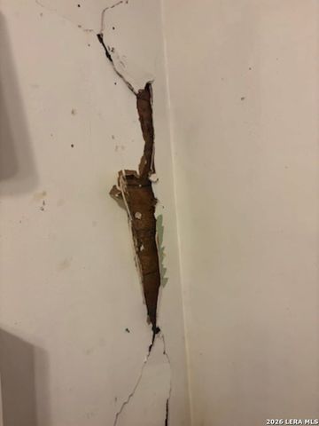 717 Kayton, San Antonio, TX 78210